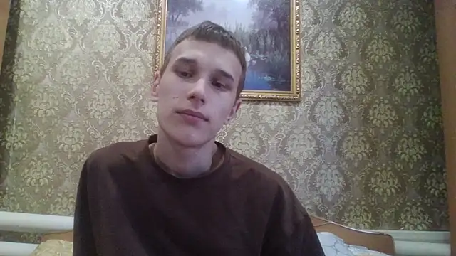 Snapshot of your___honeyy chatting on 09/26/25, 09:35 your honeyy online show from 09/26/25, 09:35