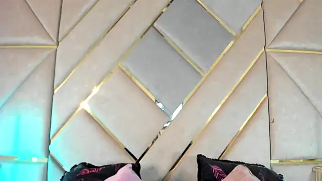 Angellit Afrodita  online show from 04/04/26, 09:40