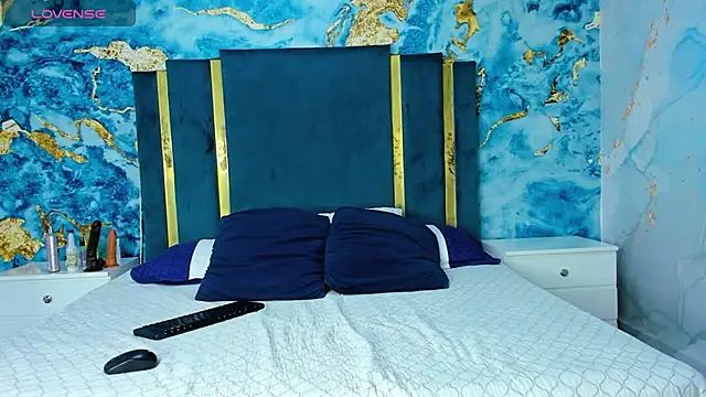 TaylerWhite online show from 11/24/25, 02:39