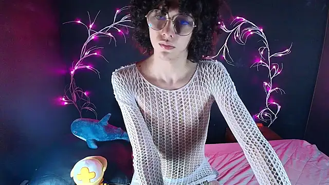 Snapshot of noahxtar chatting on 11/14/25, 07:40 noahxtar online show from 11/14/25, 07:40