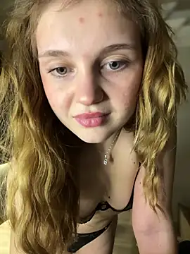 Emaline Fane online show from 07/10/26, 08:00