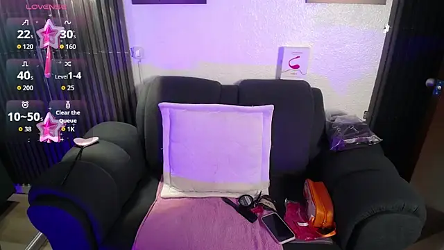 Mia garcia28 online show from 09/15/25, 07:47