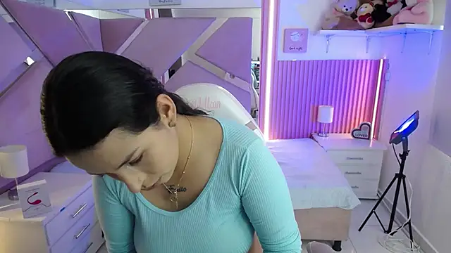 Mia garcia28 online show from 11/22/25, 07:46