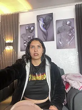 Mia garcia28 online show from 02/02/26, 07:23