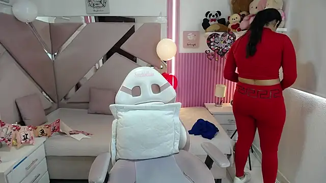 Mia garcia28 online show from 02/10/26, 07:51