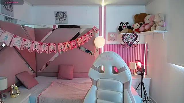 Mia garcia28 online show from 02/19/26, 08:05