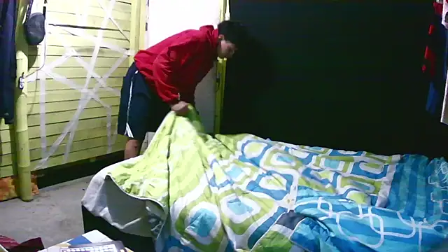 Ebebyjuan online show from 04/13/26, 10:54