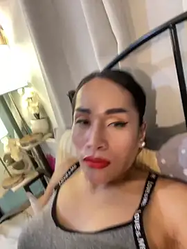 RomanticPearlTS online show from 11/17/25, 02:06