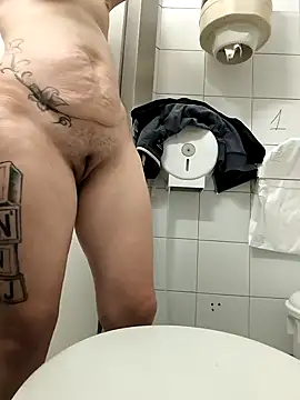 Snapshot of Junani2231 chatting on 11/28/25, 03:20 Junani2231 online show from 11/28/25, 03:20