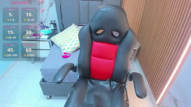 Snapshot of Isisleroy1 chatting on 09/24/25, 02:59 Isisleroy1 online show from 09/24/25, 02:59