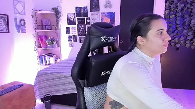 Snapshot of Lana_Herondale chatting on 11/27/25, 09:33 Lana Herondale online show from 11/27/25, 09:33