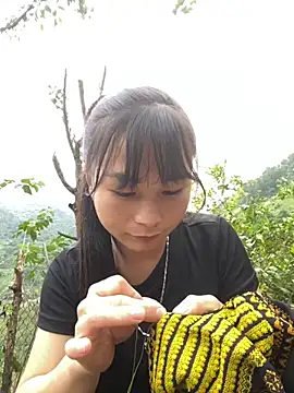 Snapshot of Sunyinn chatting on 10/01/25, 09:48 Sunyinn online show from 10/01/25, 09:48