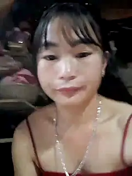 Snapshot of Sunyinn chatting on 10/04/25, 12:08 Sunyinn online show from 10/04/25, 12:08