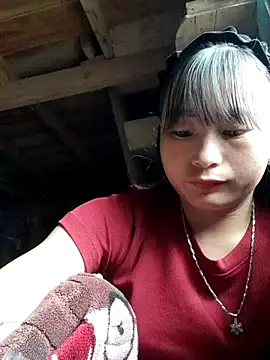 Snapshot of Sunyinn chatting on 10/20/25, 02:45 Sunyinn online show from 10/20/25, 02:45