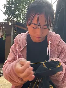 Sunyinn online show from 12/20/25, 03:02