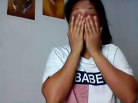 nhayasquirt online show from 10/08/25, 10:29