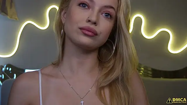 kellypeachcake online show from 10/08/25, 05:05