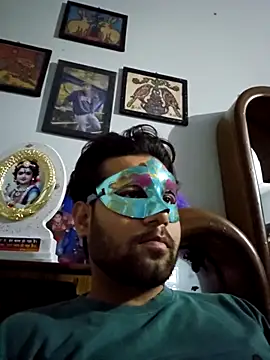 Snapshot of king_aaru2004 chatting on 11/15/25, 01:51 king aaru2004 online show from 11/15/25, 01:51