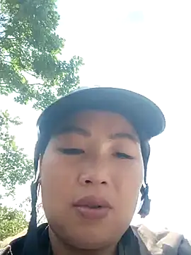 PhamPhung online show from 10/28/25, 03:21