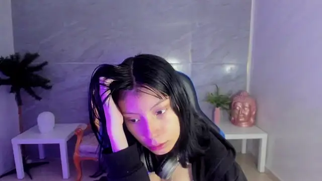 Snapshot of verana_s chatting on 10/28/25, 08:00 verana s online show from 10/28/25, 08:00