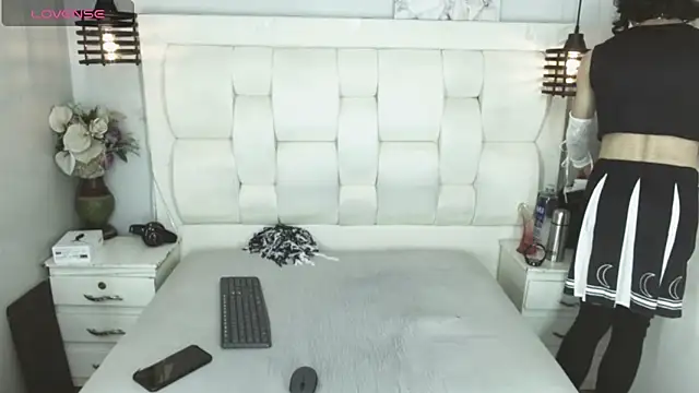 Snapshot of Atley_Dolly chatting on 10/17/25, 09:17 Atley Dolly online show from 10/17/25, 09:17