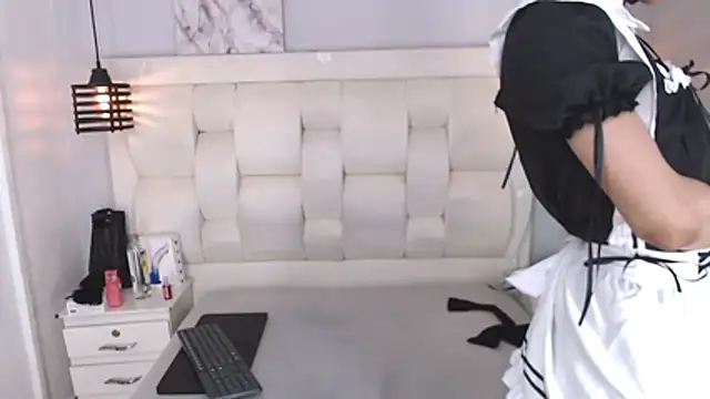 Snapshot of Atley_Dolly chatting on 11/04/25, 09:25 Atley Dolly online show from 11/04/25, 09:25