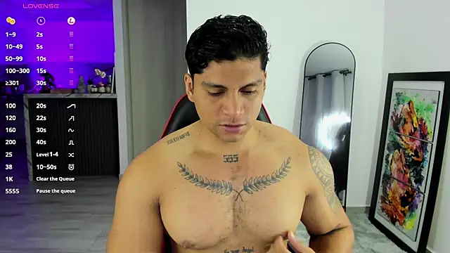 Nicolasmontoya16 online show from 10/18/25, 04:04