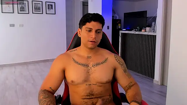 Nicolasmontoya16 online show from 11/05/25, 09:48