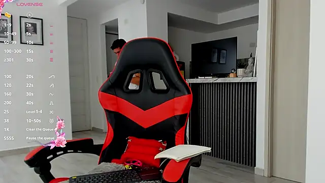 Nicolasmontoya16 online show from 11/12/25, 09:36