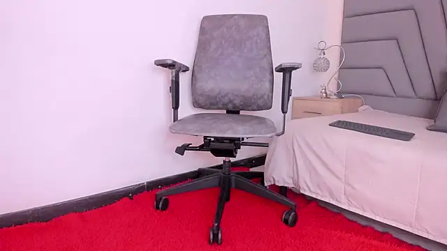 Maia 520 online show from 04/08/26, 05:57