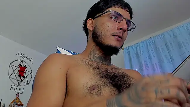 Snapshot of Lord_Luciferhot_Dirty666 chatting on 11/04/25, 01:27 Lord Luciferhot Dirty666 online show from 11/04/25, 01:27