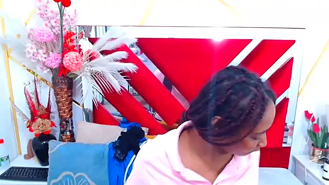 AmbarSmit online show from 11/26/25, 07:59