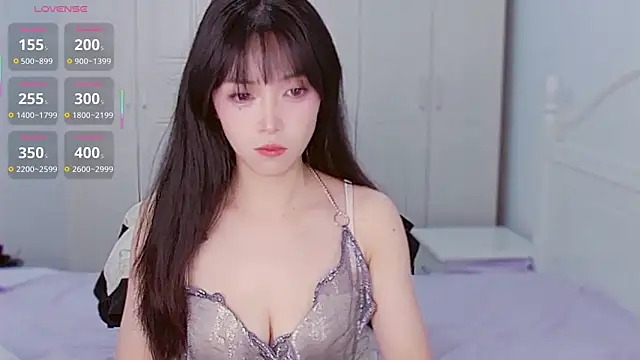 XiaoNana  online show from 09/18/25, 01:51