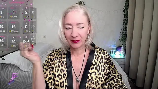 hunters woman online show from 12/19/25, 10:50