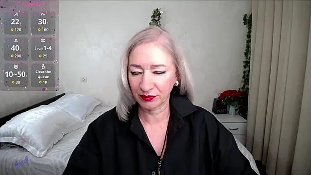 hunters woman online show from 05/28/26, 03:09