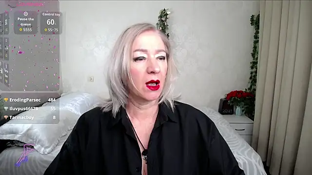 hunters woman online show from 05/29/26, 07:06