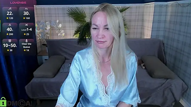 KiraSun online show from 01/09/26, 12:02