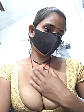 RAYI Queen 3 online show from 11/24/25, 04:07