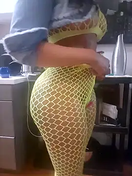 Caramel Lights online show from 02/06/26, 03:44