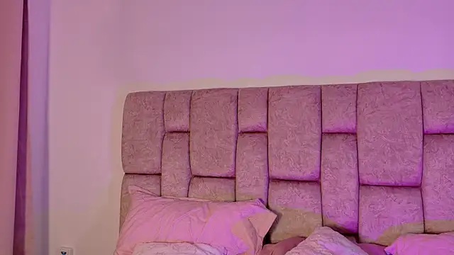 Snapshot of LolaYun chatting on 09/12/25, 03:06 LolaYun online show from 09/12/25, 03:06