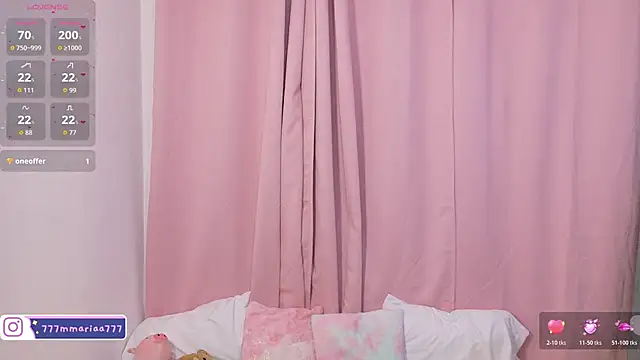 Snapshot of LolaYun chatting on 10/29/25, 12:29 LolaYun online show from 10/29/25, 12:29