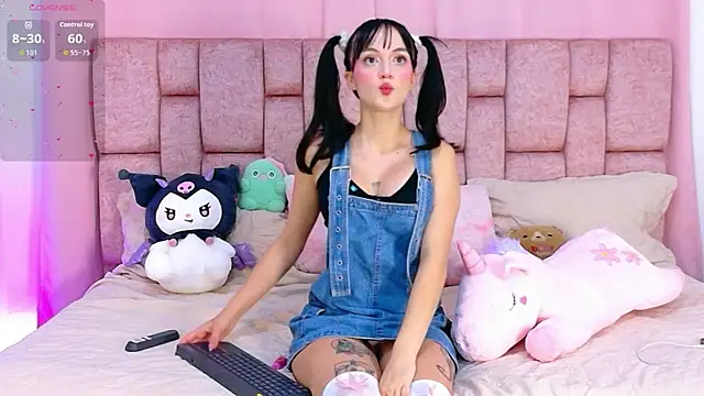 Snapshot of LolaYun chatting on 01/08/26, 12:29 LolaYun online show from 01/08/26, 12:29