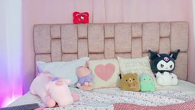 Snapshot of LolaYun chatting on 01/09/26, 01:36 LolaYun online show from 01/09/26, 01:36