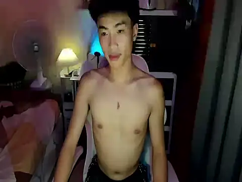 yourhotpinoy online show from 11/07/25, 10:48