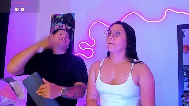 Snapshot of Dilan_and_Mia chatting on 10/03/25, 09:34 Dilan and Mia online show from 10/03/25, 09:34