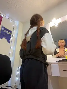 Sallem Pink online show from 10/02/25, 11:56