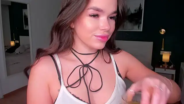 HollisHearl online show from 11/28/25, 06:38