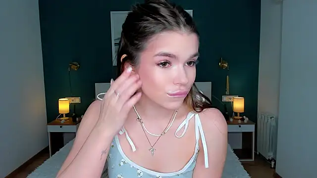 HollisHearl online show from 03/23/26, 07:23