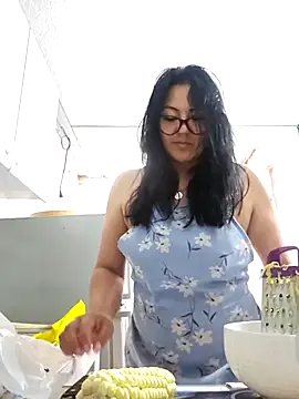 Snapshot of karla_valk1 chatting on 09/13/25, 02:06 karla valk1 online show from 09/13/25, 02:06