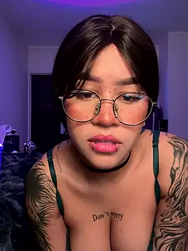 Liz rogers x online show from 01/15/26, 04:28